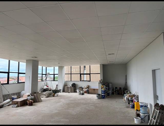 130M² MEDICAL SUITE TO LET IN BALLITO CENTRAL